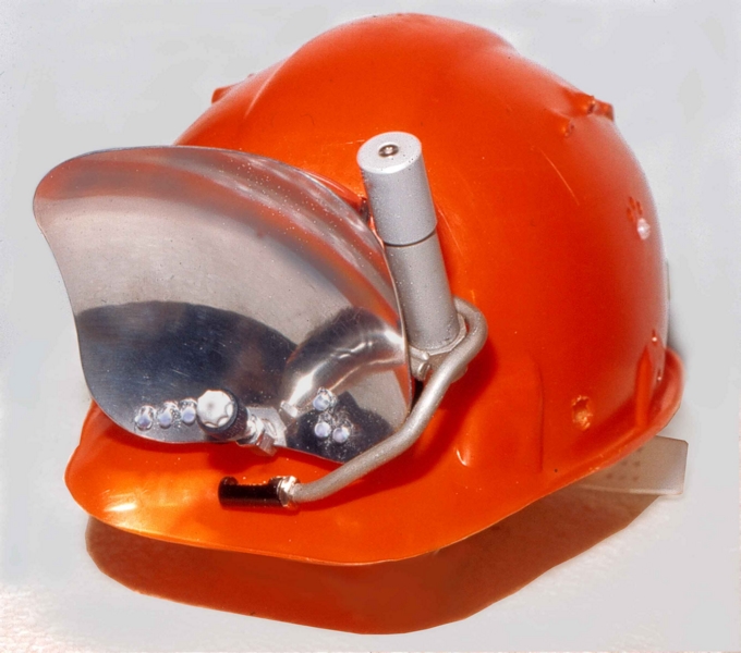 Lampe mit Helm